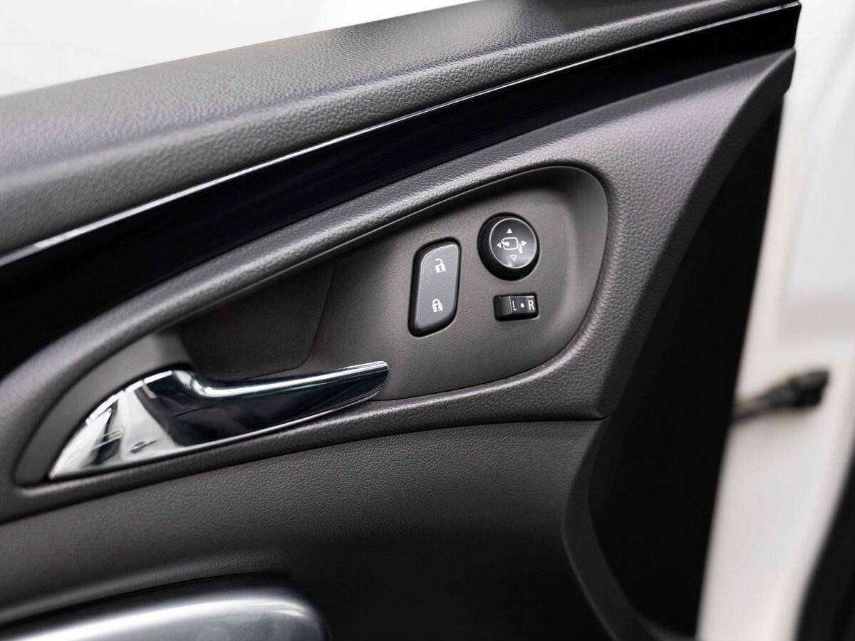 Опель Инсигния б/у, 2013, Механическая. Фото: #29