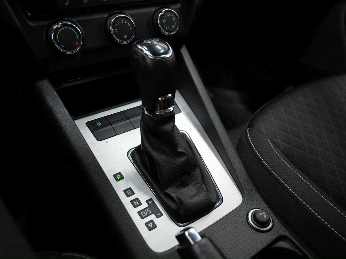 Шкода Октавия б/у, 2016, Роботизированная. Фото: #24