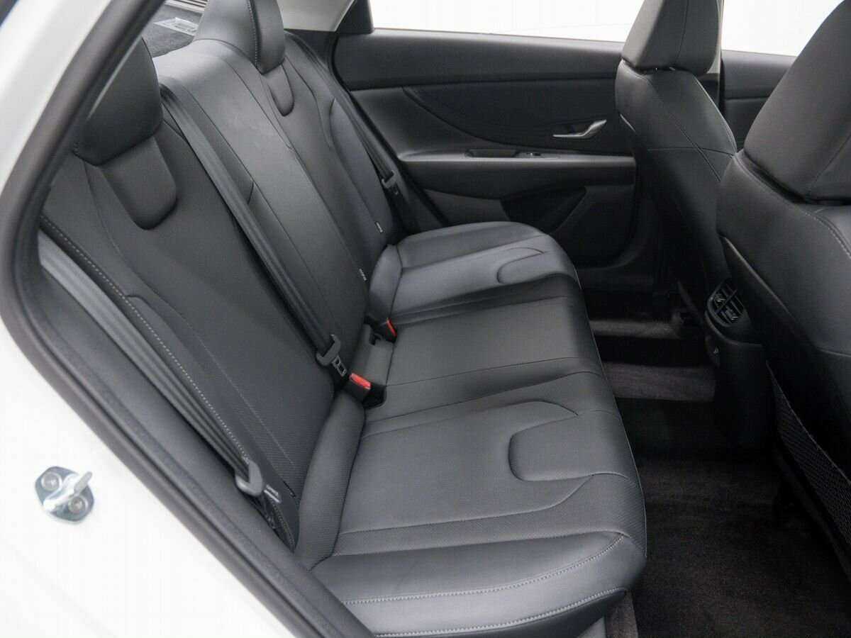 Хендай Елантра б/у, 2023, Вариатор. Фото: #9