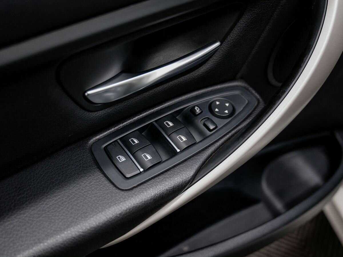 БМВ 3 серии б/у, 2016, Автоматическая. Фото: #14