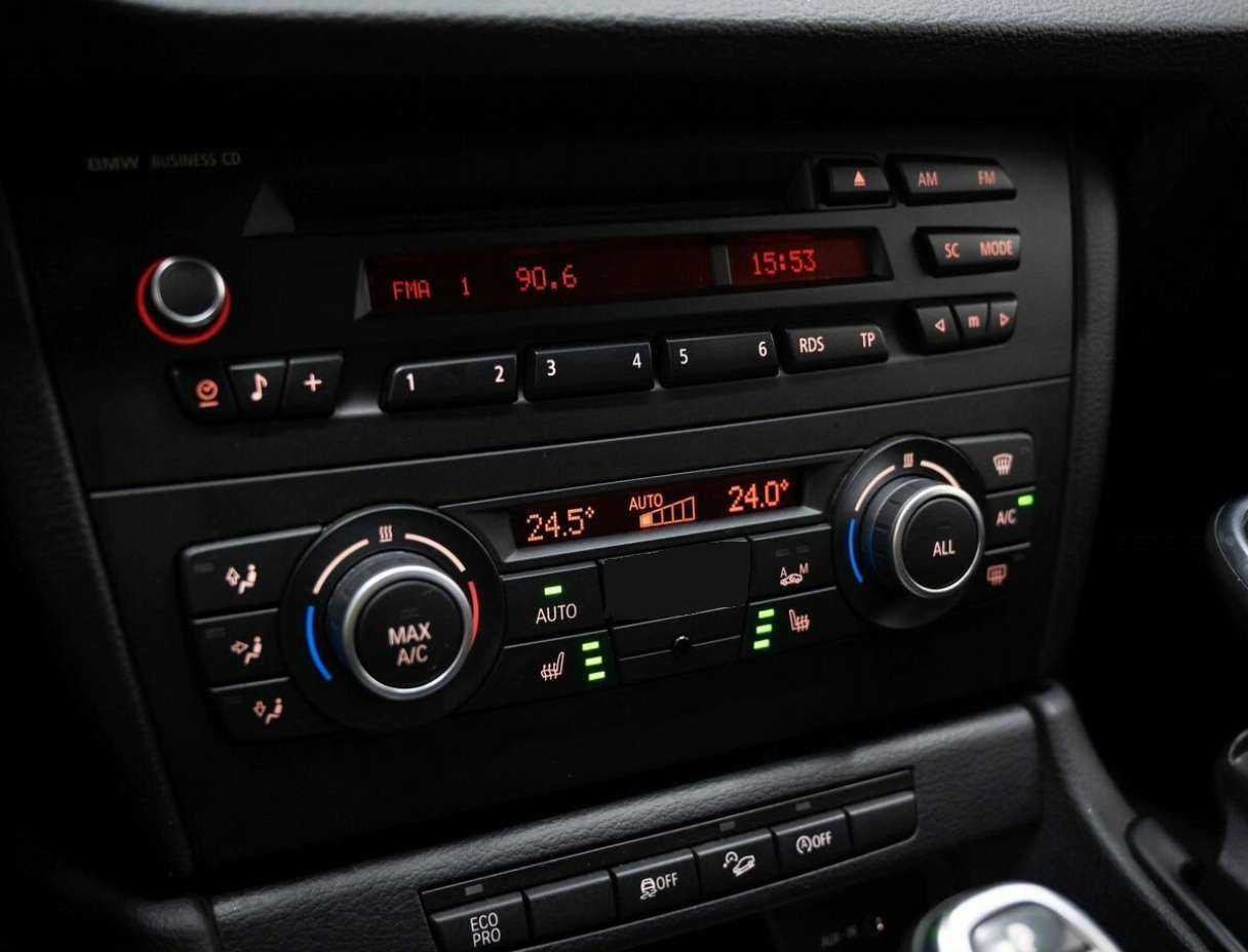 БМВ Икс1 б/у, 2013, Автоматическая. Фото: #17