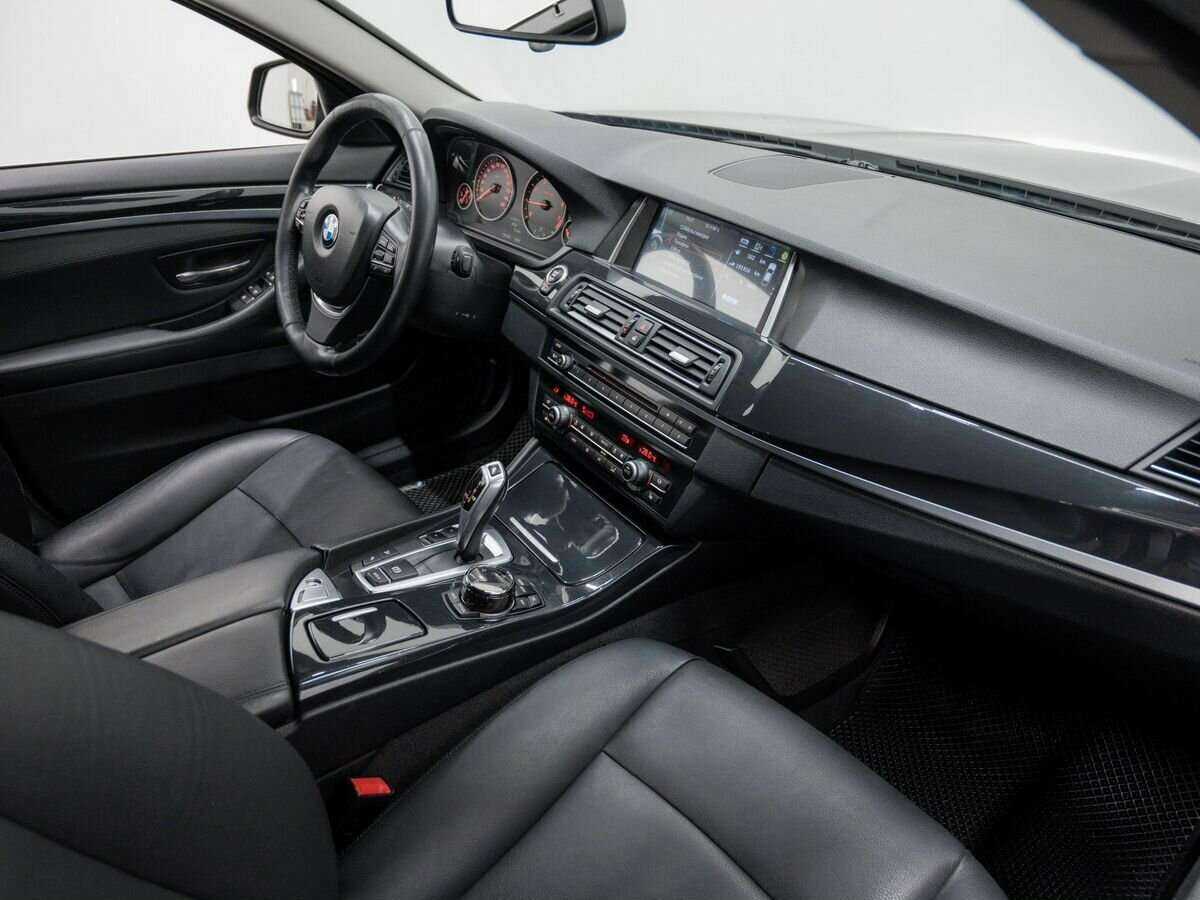 БМВ 5 серии б/у, 2013, Автоматическая. Фото: #4