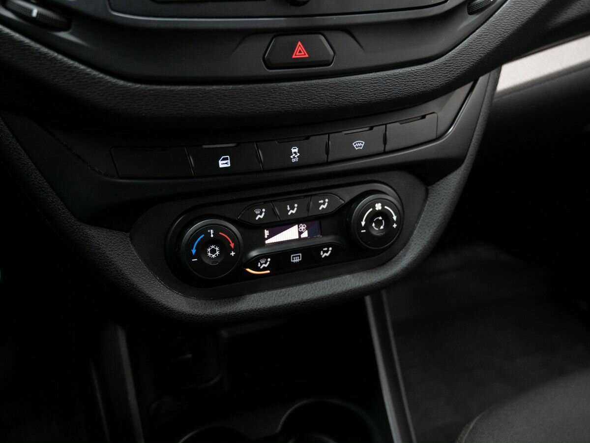 Лада (ВАЗ) Веста б/у, 2021, Механическая. Фото: #16