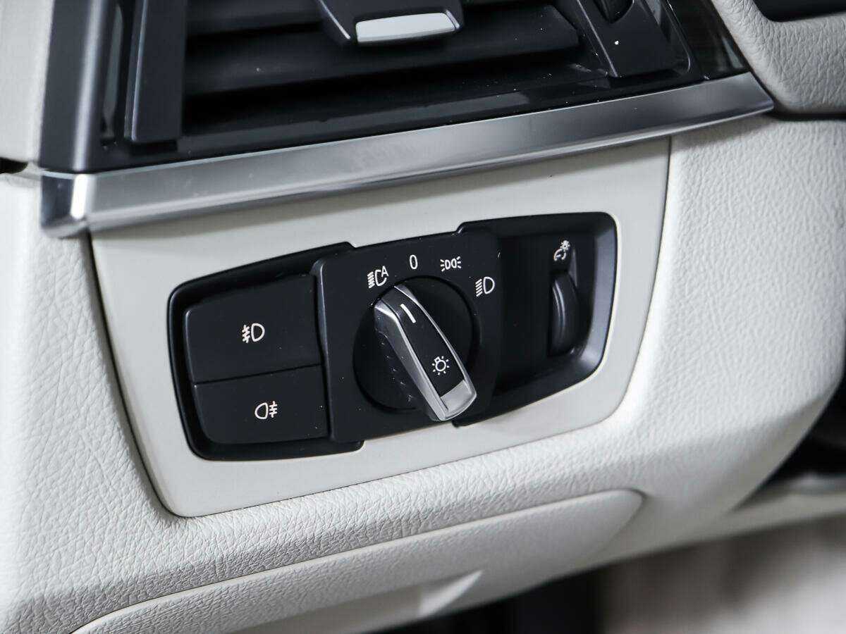 БМВ 3 серии б/у, 2012, Автоматическая. Фото: #14