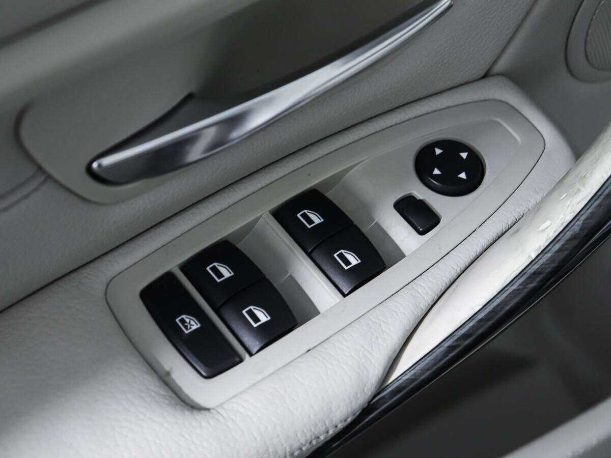 БМВ 3 серии б/у, 2012, Автоматическая. Фото: #15