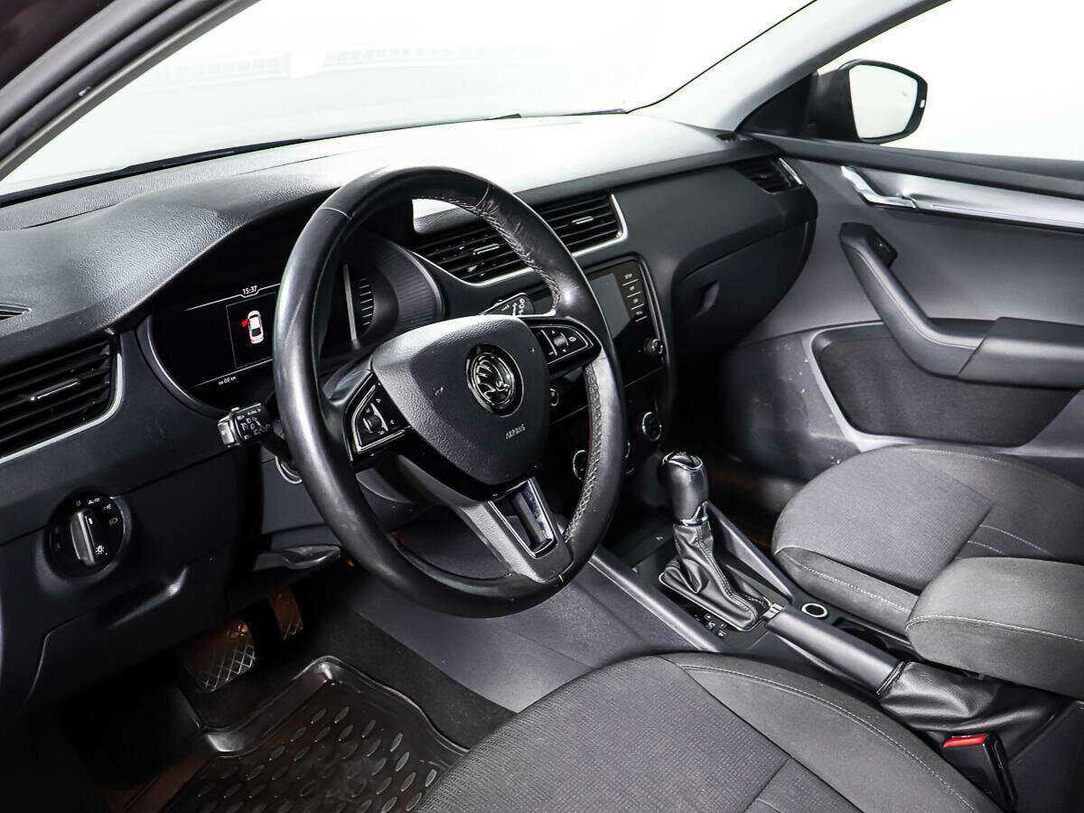 Шкода Октавия б/у, 2018, Роботизированная. Фото: #12