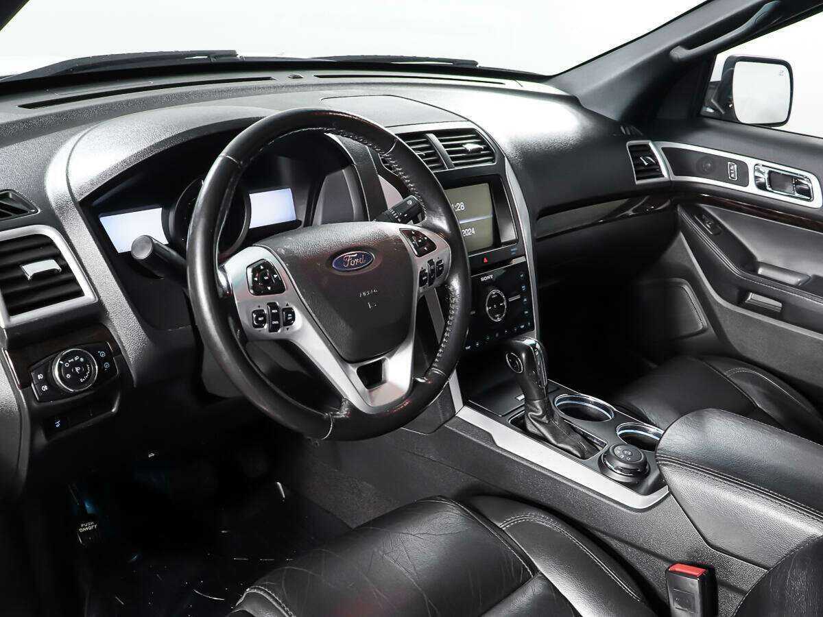 Форд Експлорер б/у, 2012, Автоматическая. Фото: #15