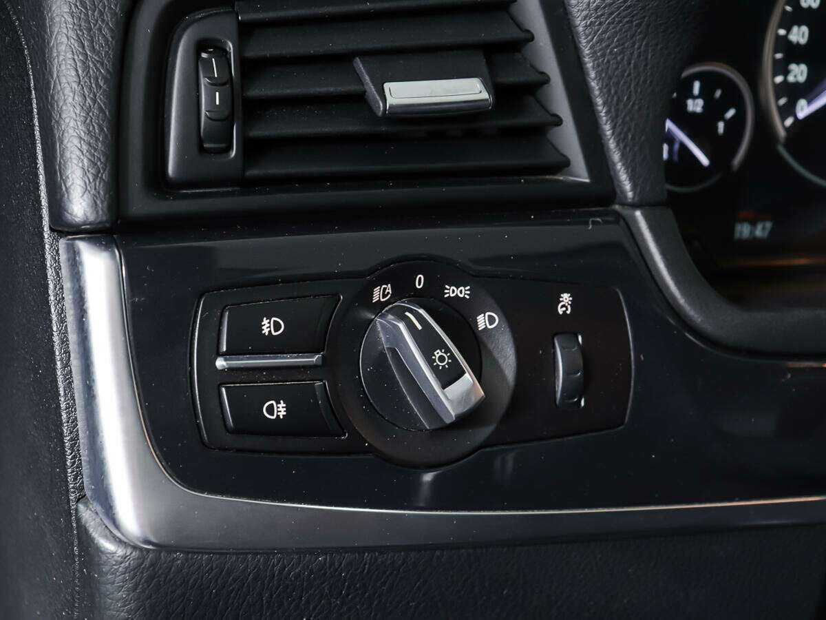 БМВ 5 серии б/у, 2015, Автоматическая. Фото: #17