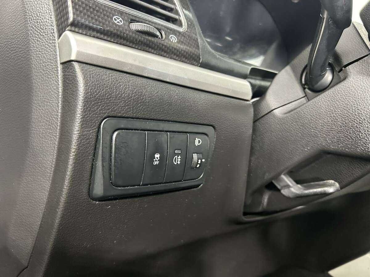 Сан-Ён Актион б/у, 2012, Механическая. Фото: #5