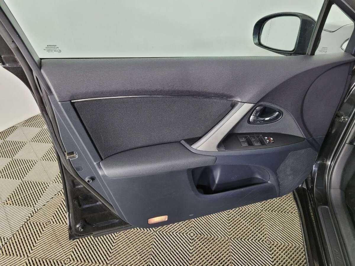 Тойота Авенсис б/у, 2012, Вариатор. Фото: #7