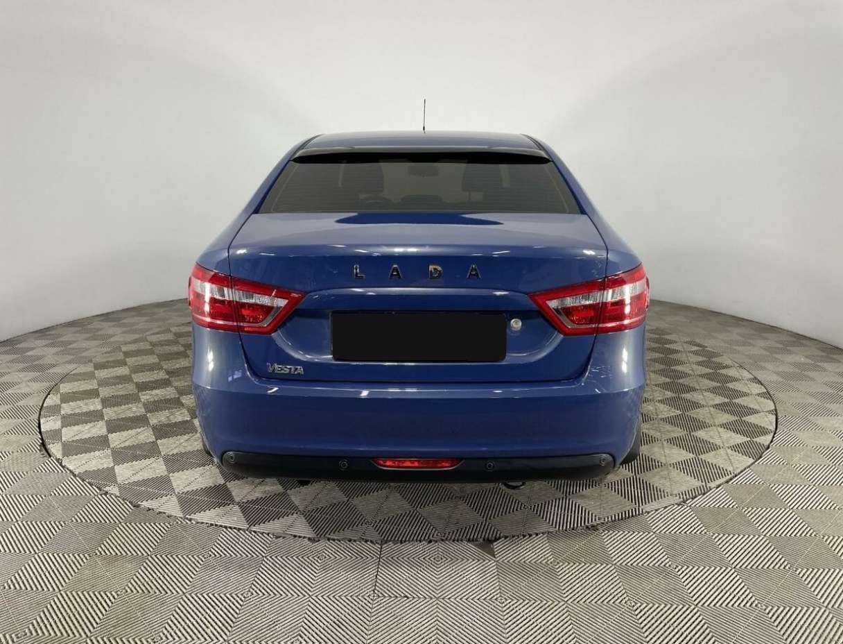Лада (ВАЗ) Веста б/у, 2017, Механическая. Фото: #2