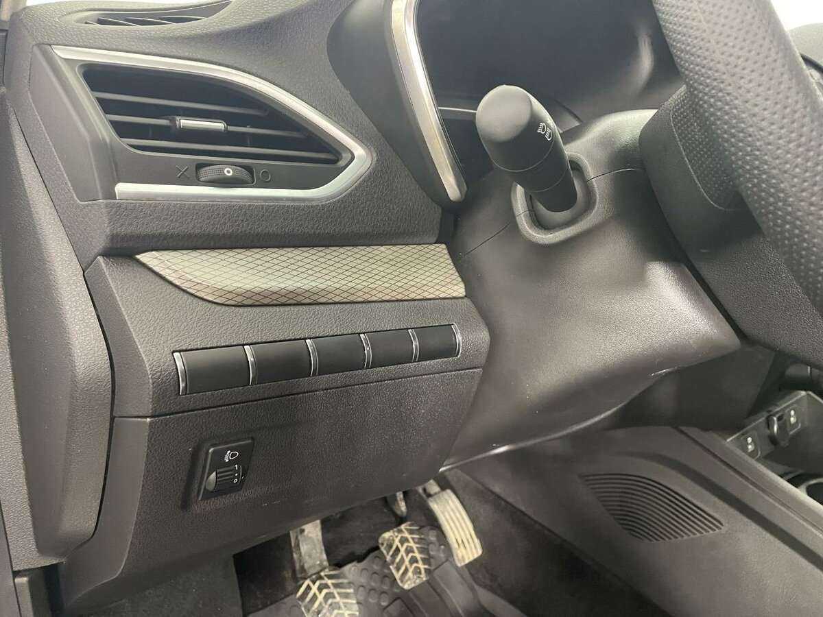 Лада (ВАЗ) Веста б/у, 2023, Механическая. Фото: #8