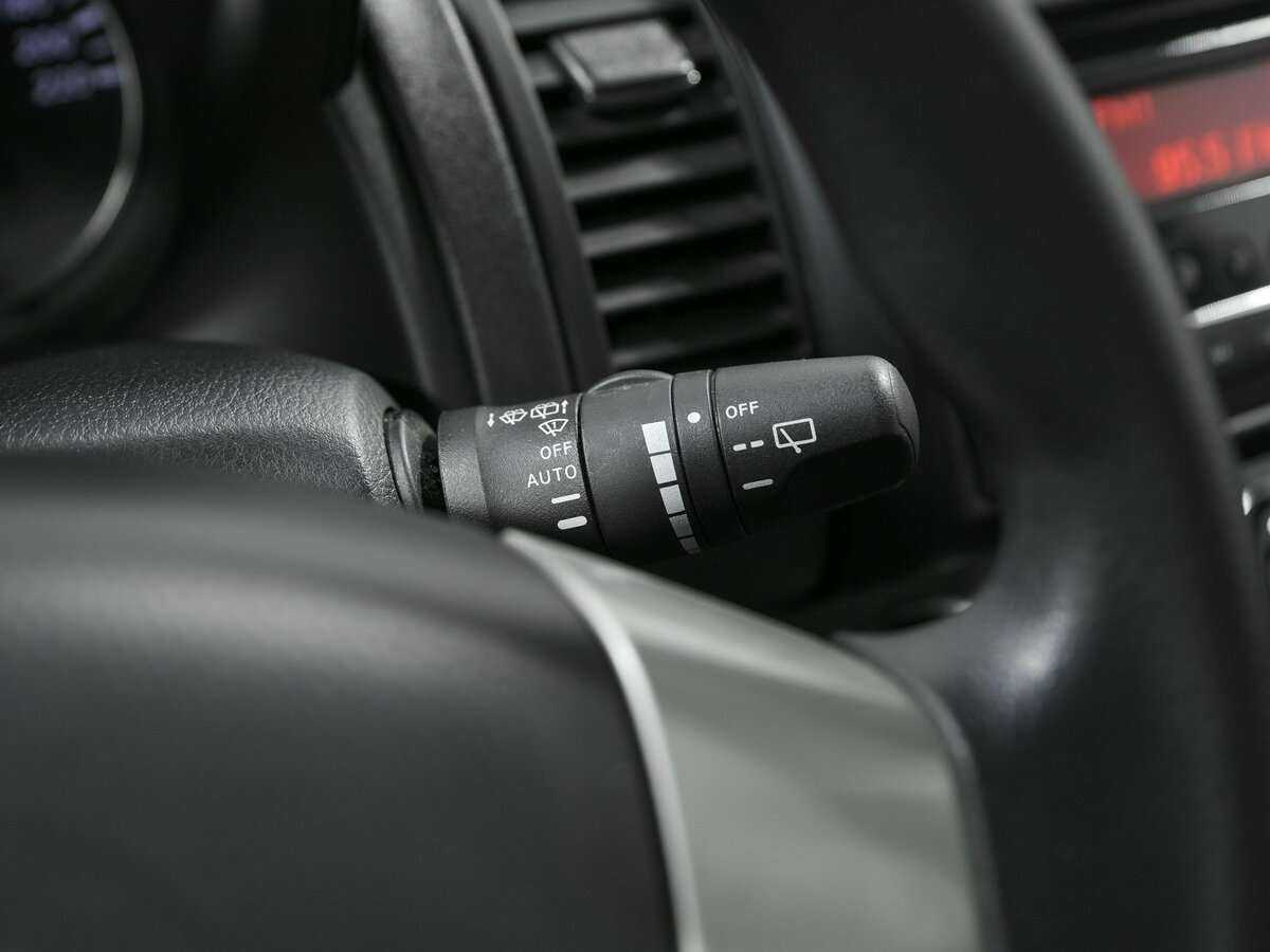 Ниссан Ноут б/у, 2013, Автоматическая. Фото: #9