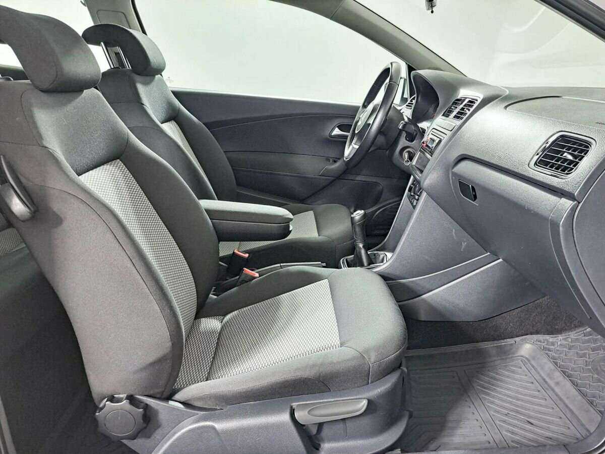 Фольксваген Поло б/у, 2012, Механическая. Фото: #8