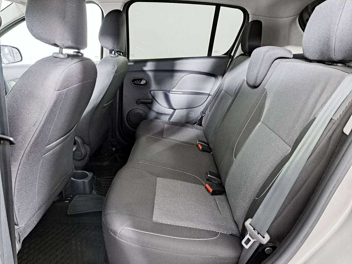 Рено Сандеро б/у, 2020, Механическая. Фото: #9