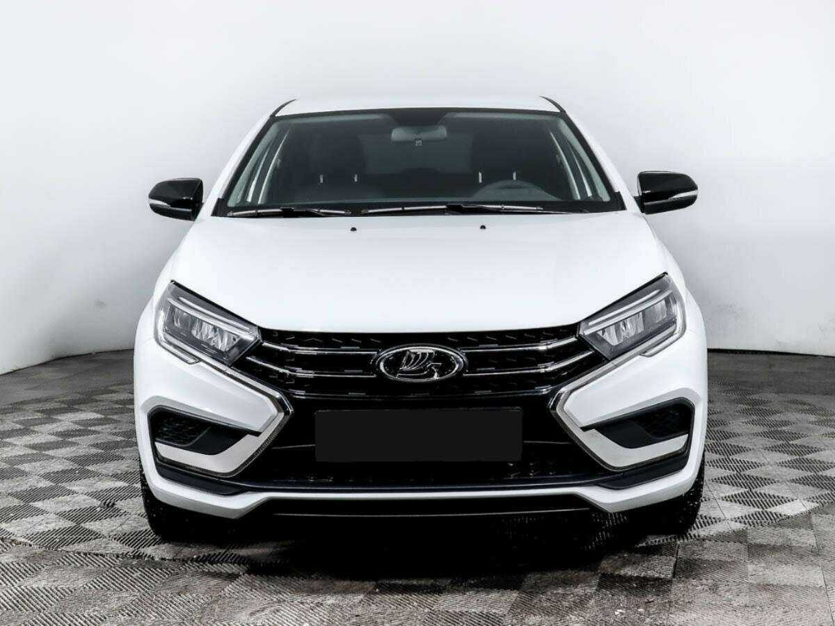 Лада (ВАЗ) Веста б/у, 2023, Механическая. Фото: #1