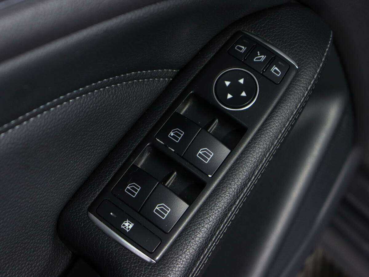 Мерседес-Бенц Б-Класс б/у, 2014, Роботизированная. Фото: #12