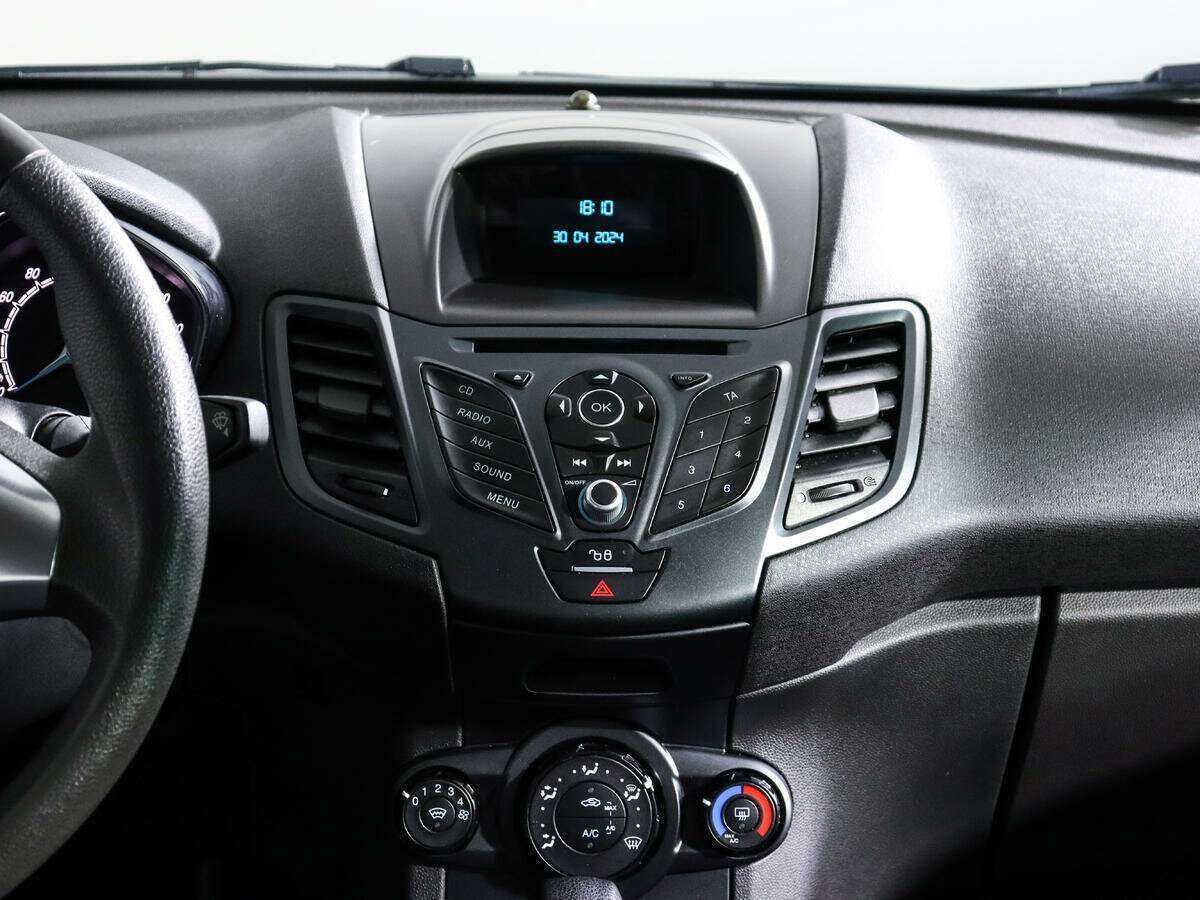 Форд Фиеста б/у, 2017, Роботизированная. Фото: #12