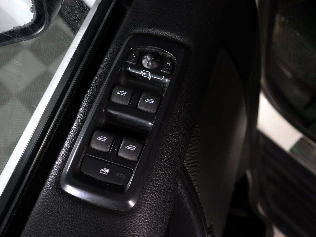 Лэнд Ровер Дискавери б/у, 2013, Автоматическая. Фото: #16