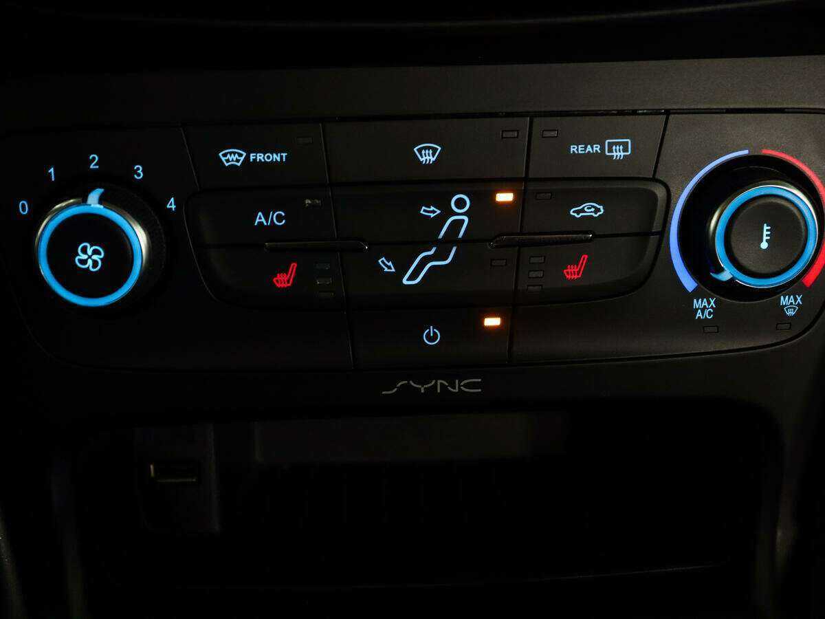 Форд Фокус б/у, 2016, Механическая. Фото: #17