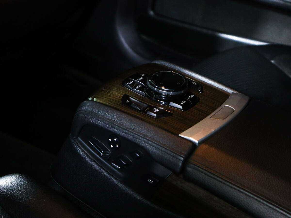 БМВ 7 серии б/у, 2013, Автоматическая. Фото: #21