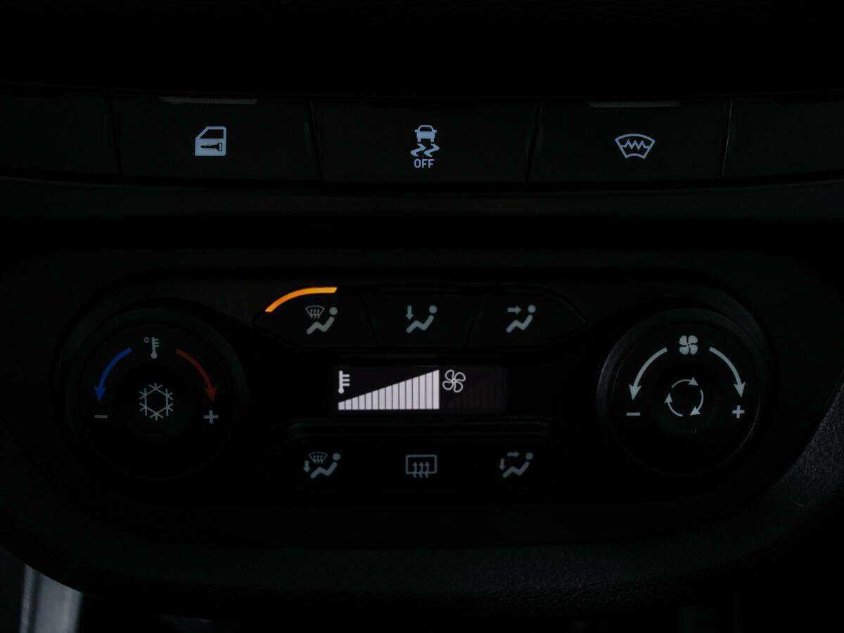 Лада (ВАЗ) Веста б/у, 2019, Роботизированная. Фото: #11