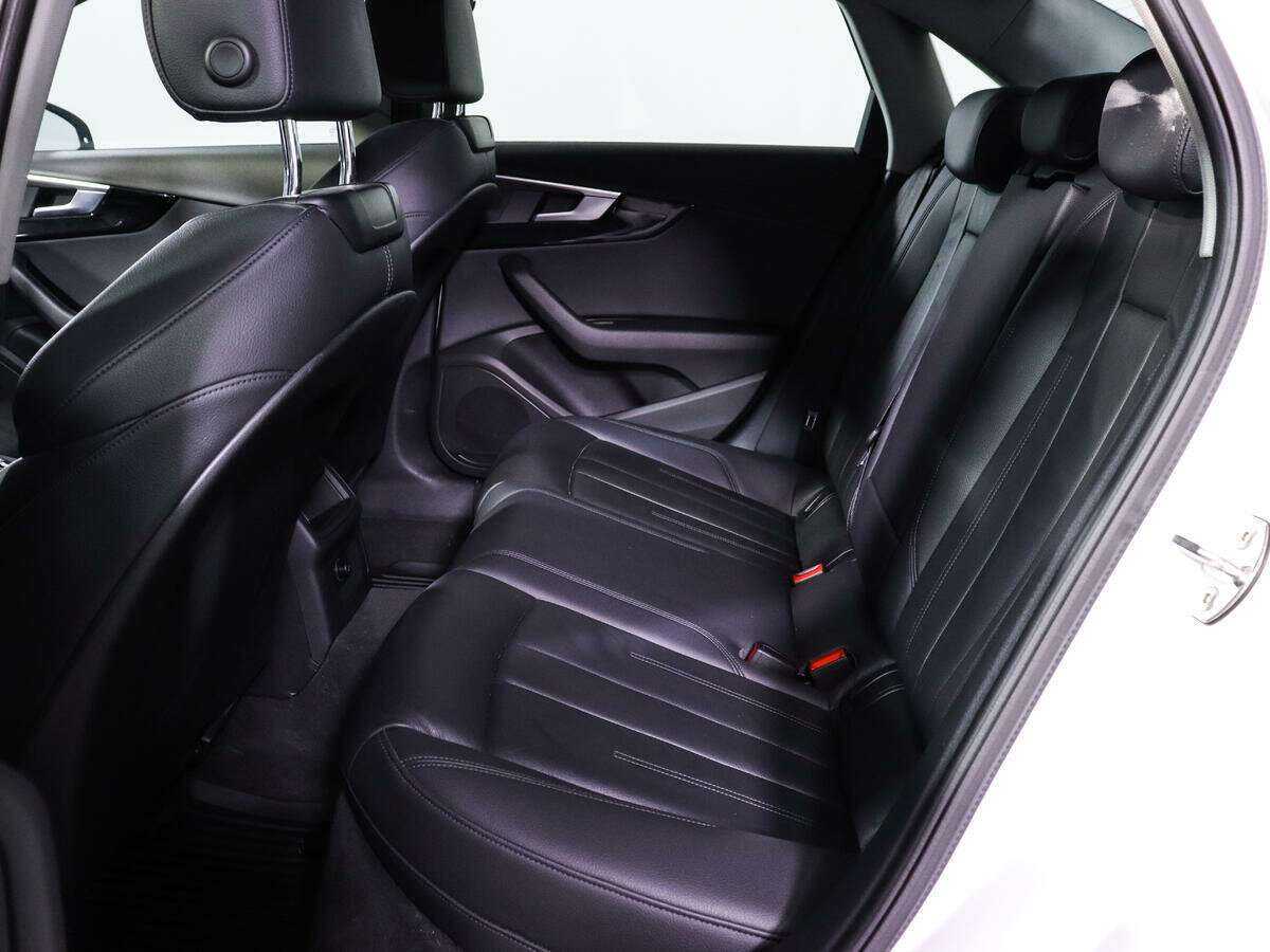 Ауди А4 б/у, 2017, Роботизированная. Фото: #7