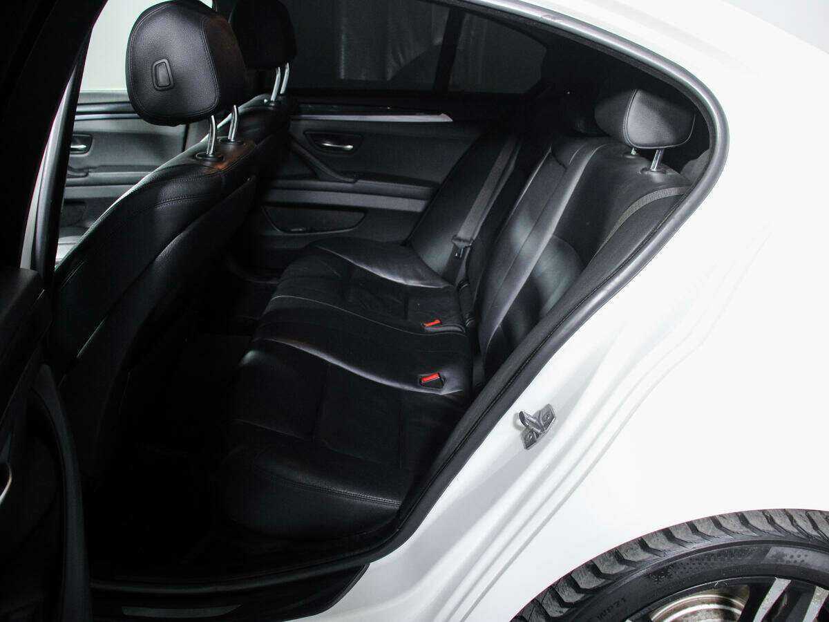 БМВ 5 серии б/у, 2013, Автоматическая. Фото: #4