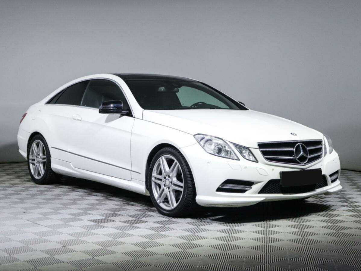 Мерседес-Бенц Е-Класс б/у, 2013, Автоматическая. Фото: #2