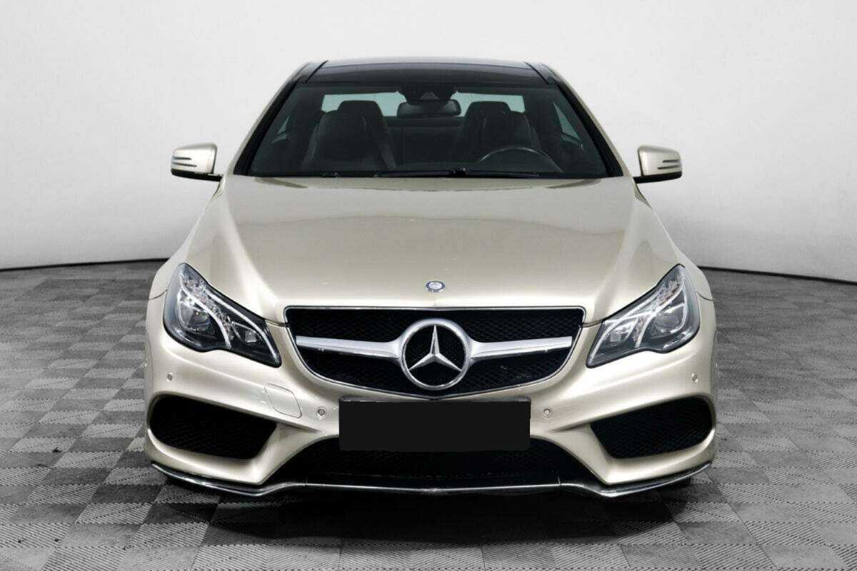 Мерседес-Бенц Е-Класс б/у, 2015, Автоматическая. Фото: #1