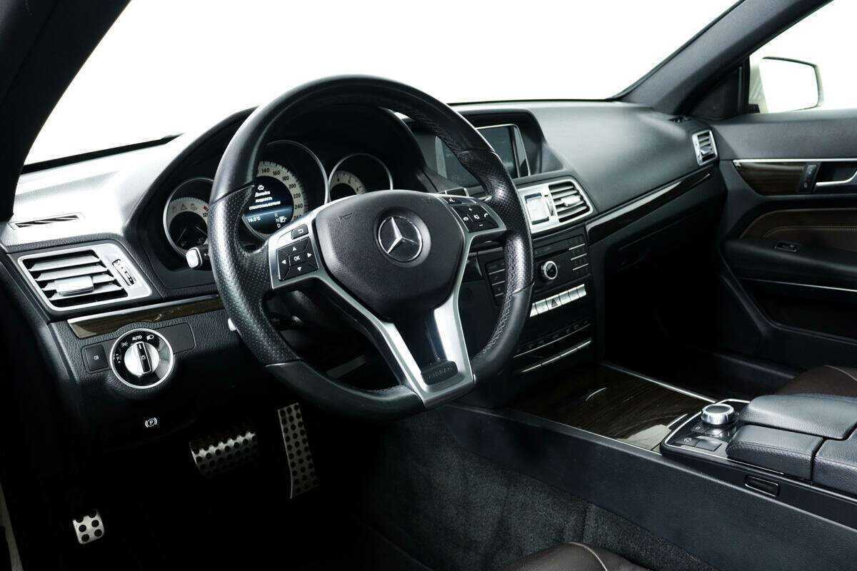 Мерседес-Бенц Е-Класс б/у, 2015, Автоматическая. Фото: #11