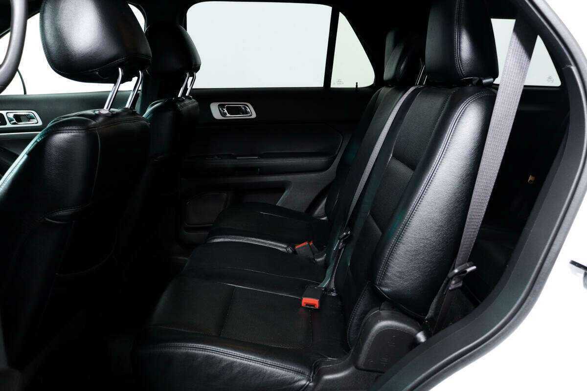 Форд Експлорер б/у, 2015, Автоматическая. Фото: #11