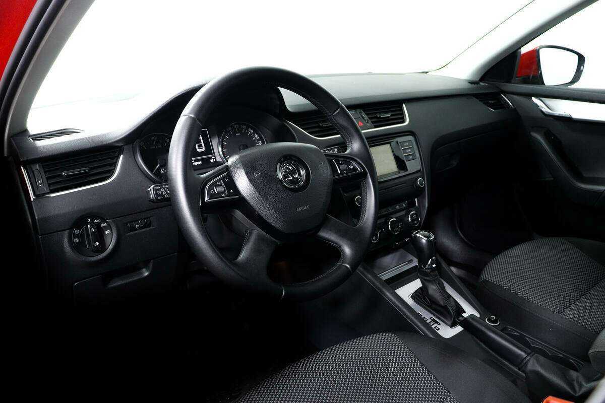 Шкода Октавия б/у, 2015, Роботизированная. Фото: #11