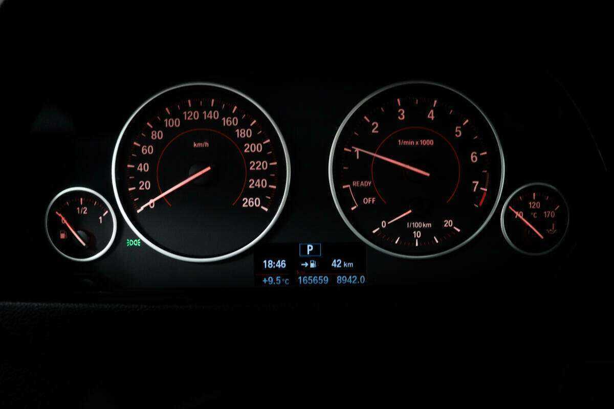 БМВ 3 серии б/у, 2018, Автоматическая. Фото: #9