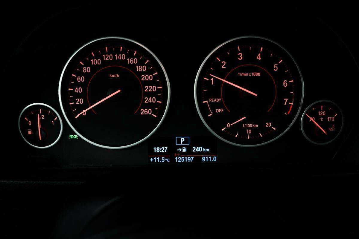 БМВ 3 серии б/у, 2017, Автоматическая. Фото: #9