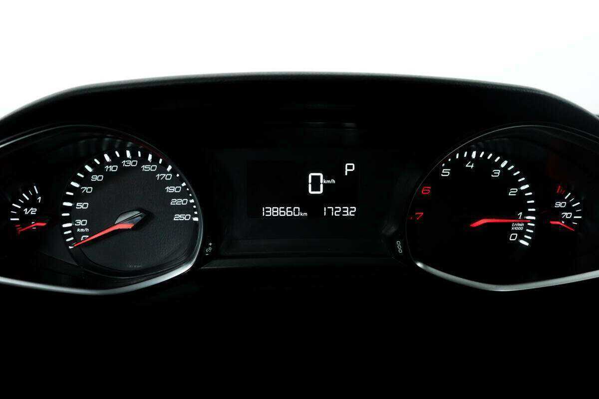 Пежо 308 б/у, 2014, Автоматическая. Фото: #9