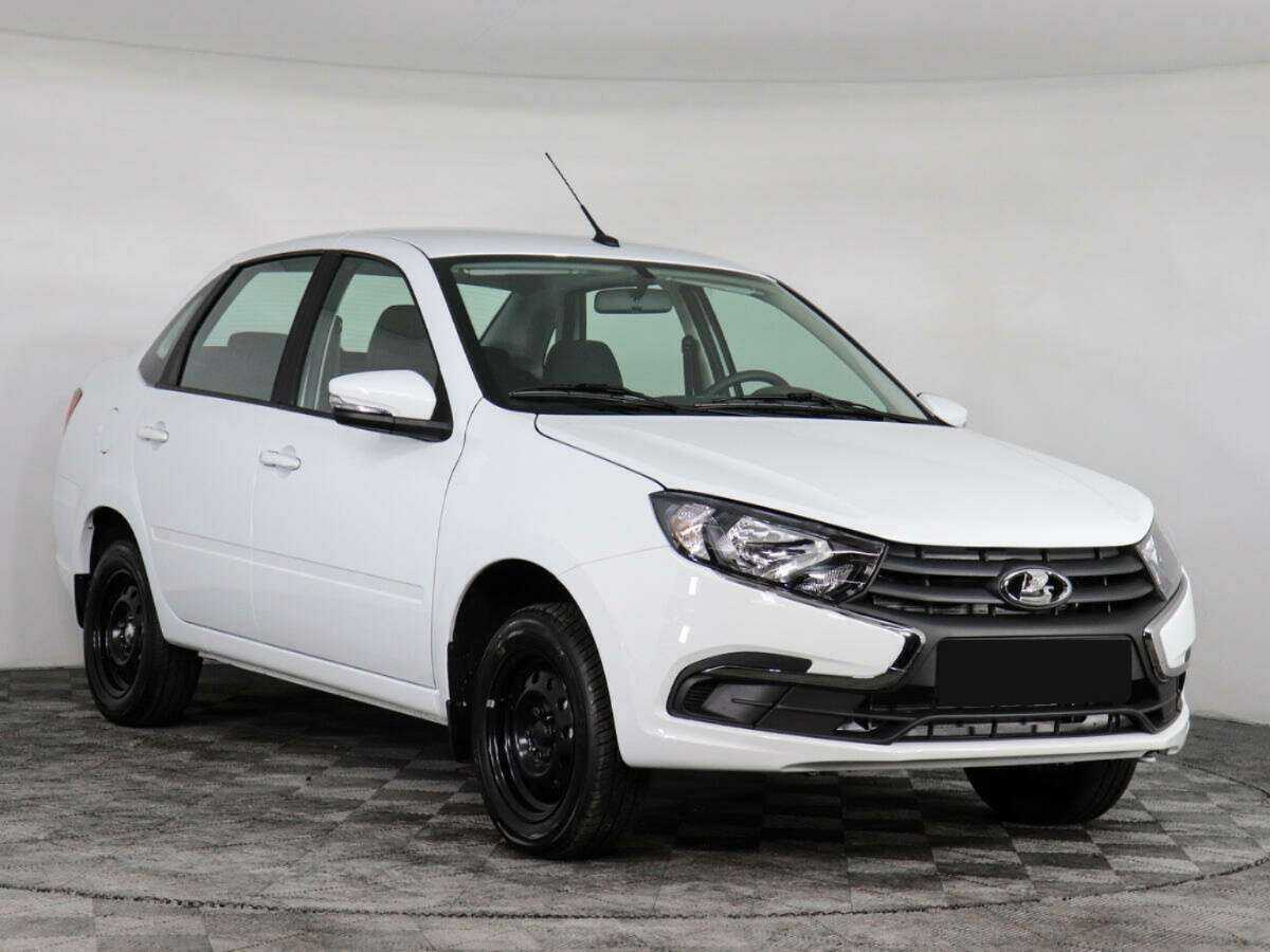 Лада (ВАЗ) Гранта б/у, 2023, Механическая. Фото: #1