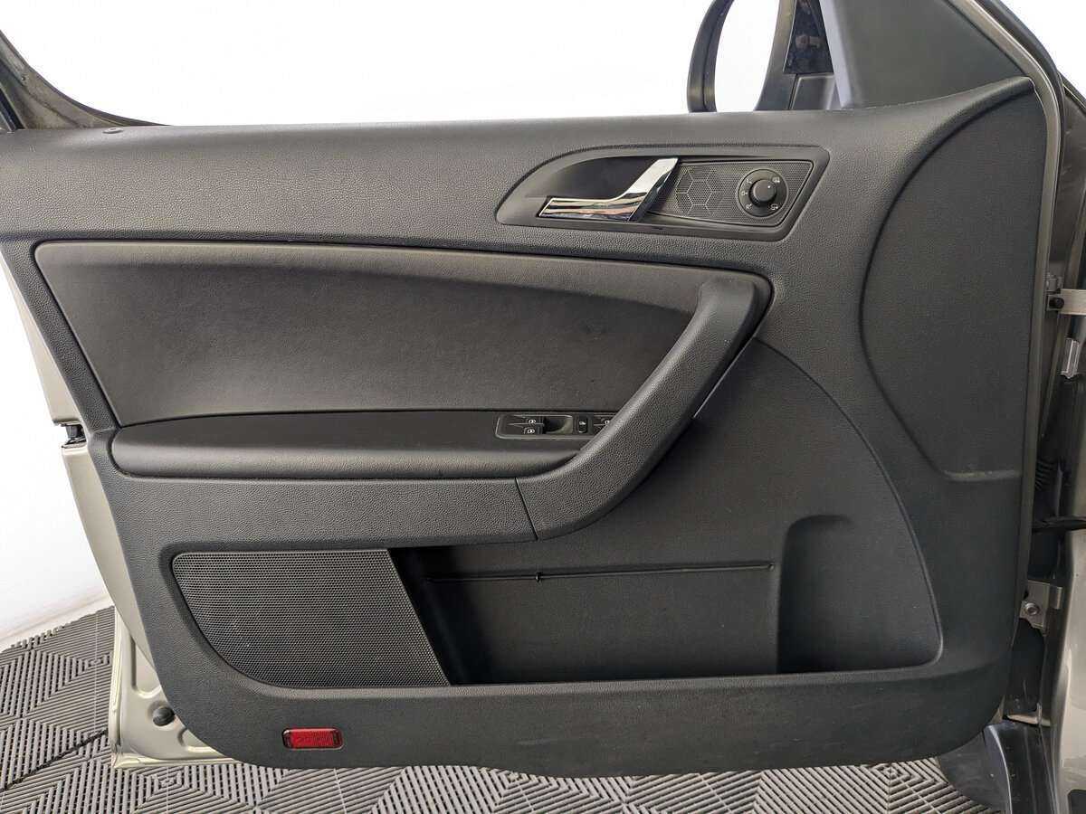 Шкода Йети б/у, 2017, Роботизированная. Фото: #14