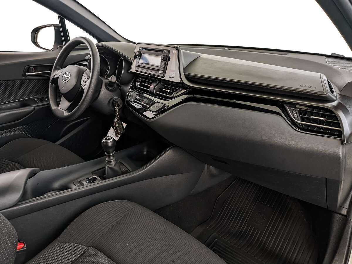 Тойота Ц-ШР б/у, 2019, Механическая. Фото: #7