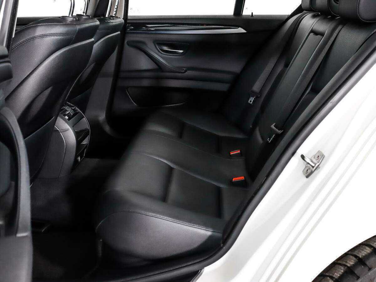 БМВ 5 серии б/у, 2015, Автоматическая. Фото: #10