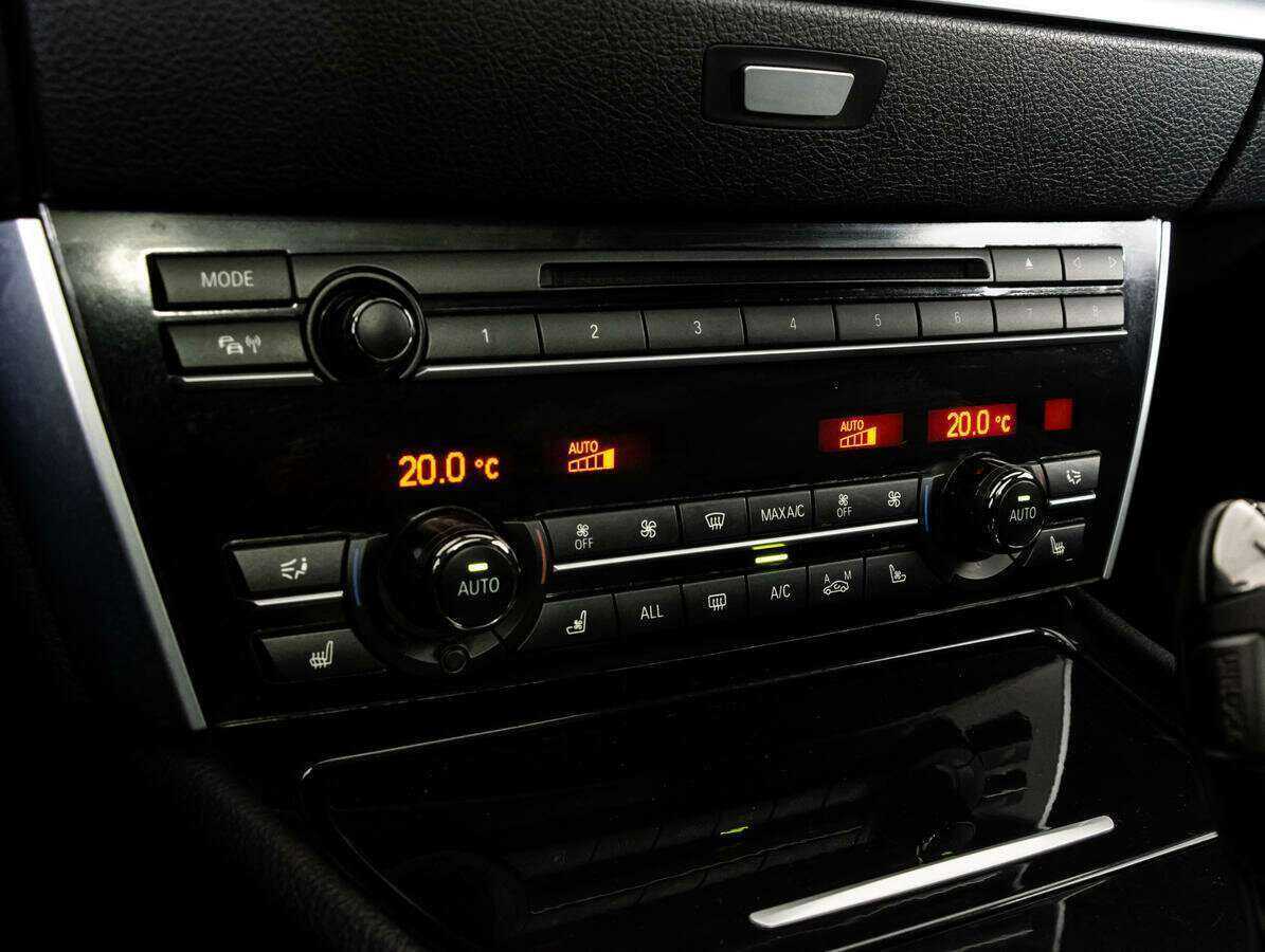 БМВ 5 серии б/у, 2012, Автоматическая. Фото: #17