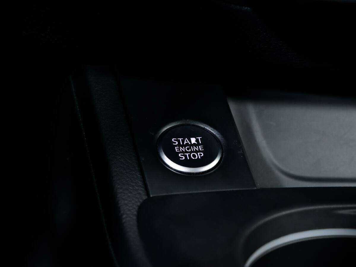 Ауди А4 б/у, 2015, Роботизированная. Фото: #11