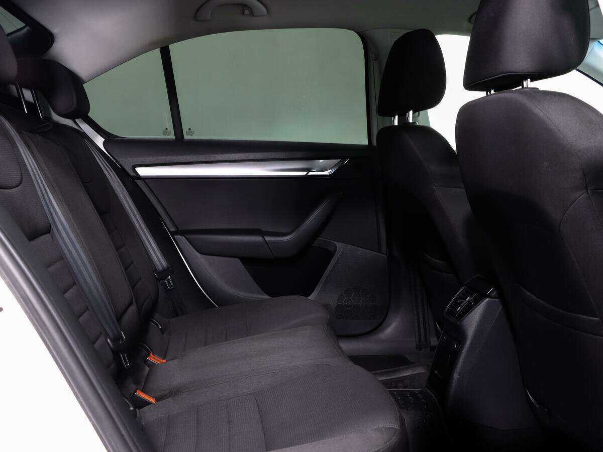 Шкода Октавия б/у, 2013, Роботизированная. Фото: #11