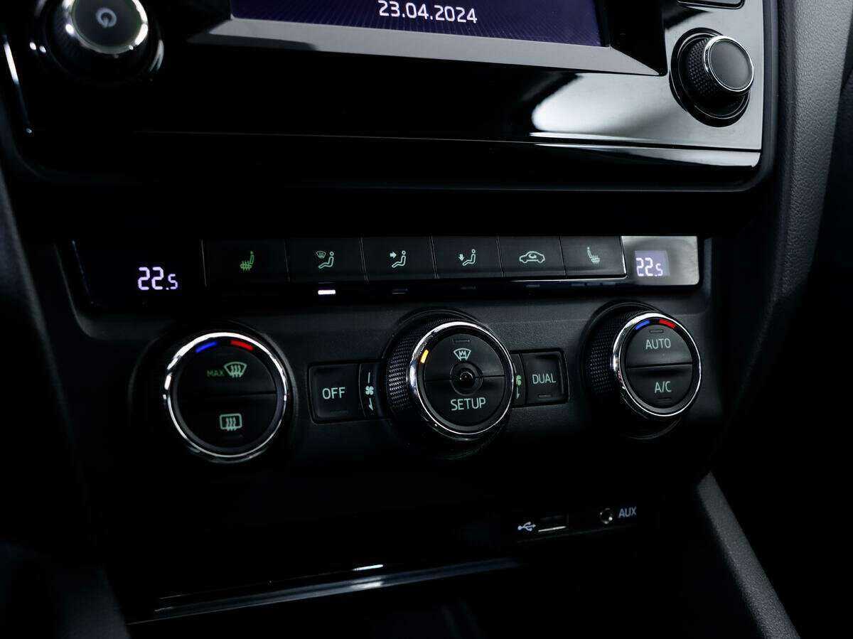 Шкода Октавия б/у, 2015, Роботизированная. Фото: #11