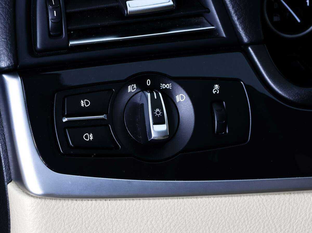 БМВ 5 серии б/у, 2012, Автоматическая. Фото: #20