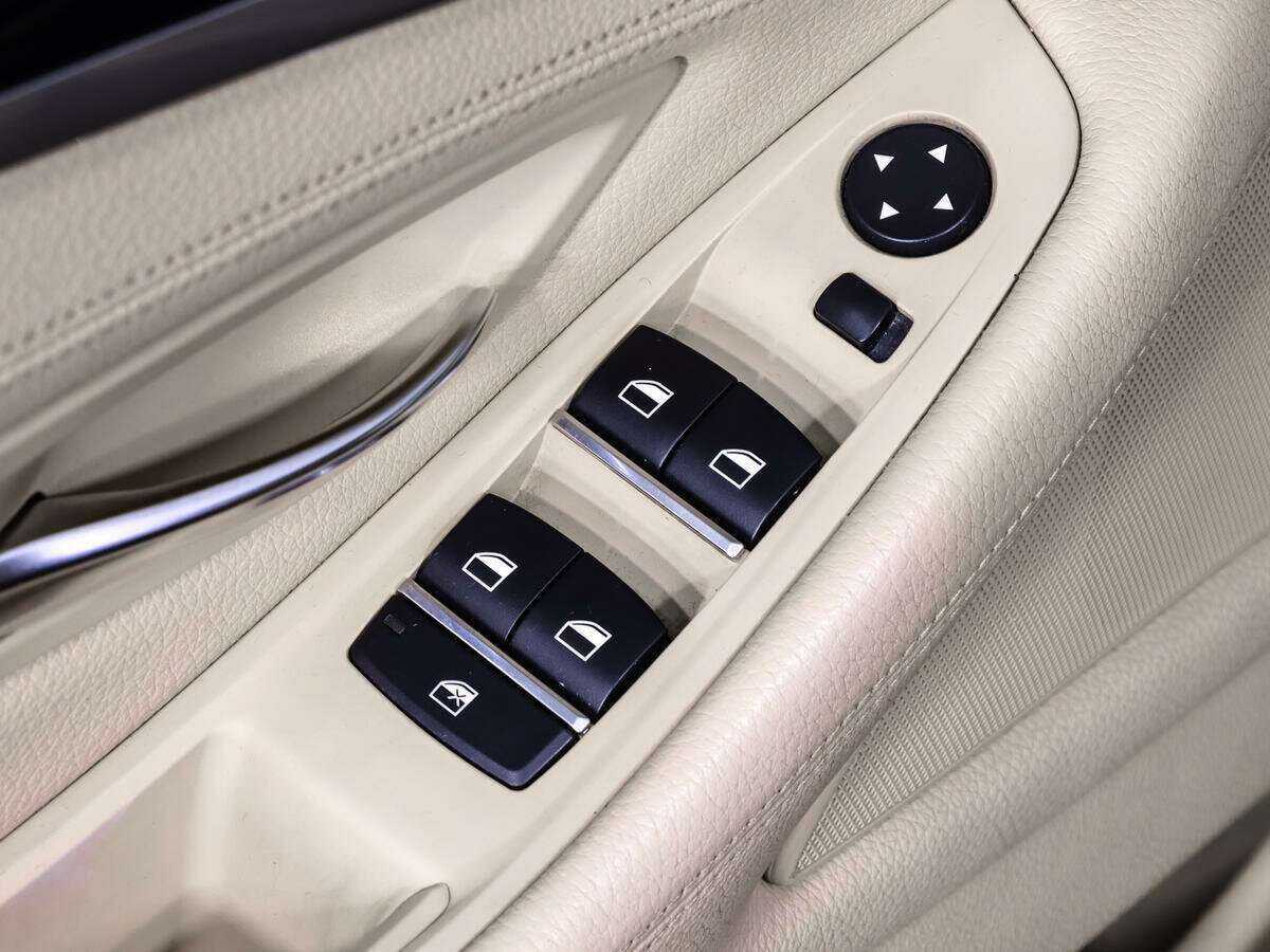 БМВ 5 серии б/у, 2012, Автоматическая. Фото: #21