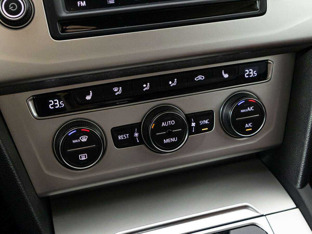 Фольксваген Пассат б/у, 2017, Роботизированная. Фото: #18