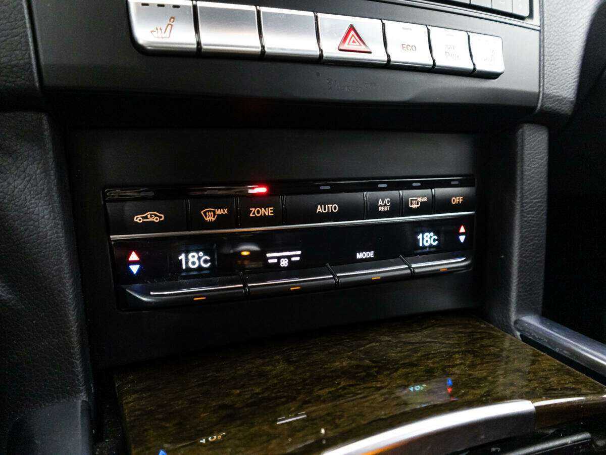 Мерседес-Бенц Е-Класс б/у, 2015, Автоматическая. Фото: #15