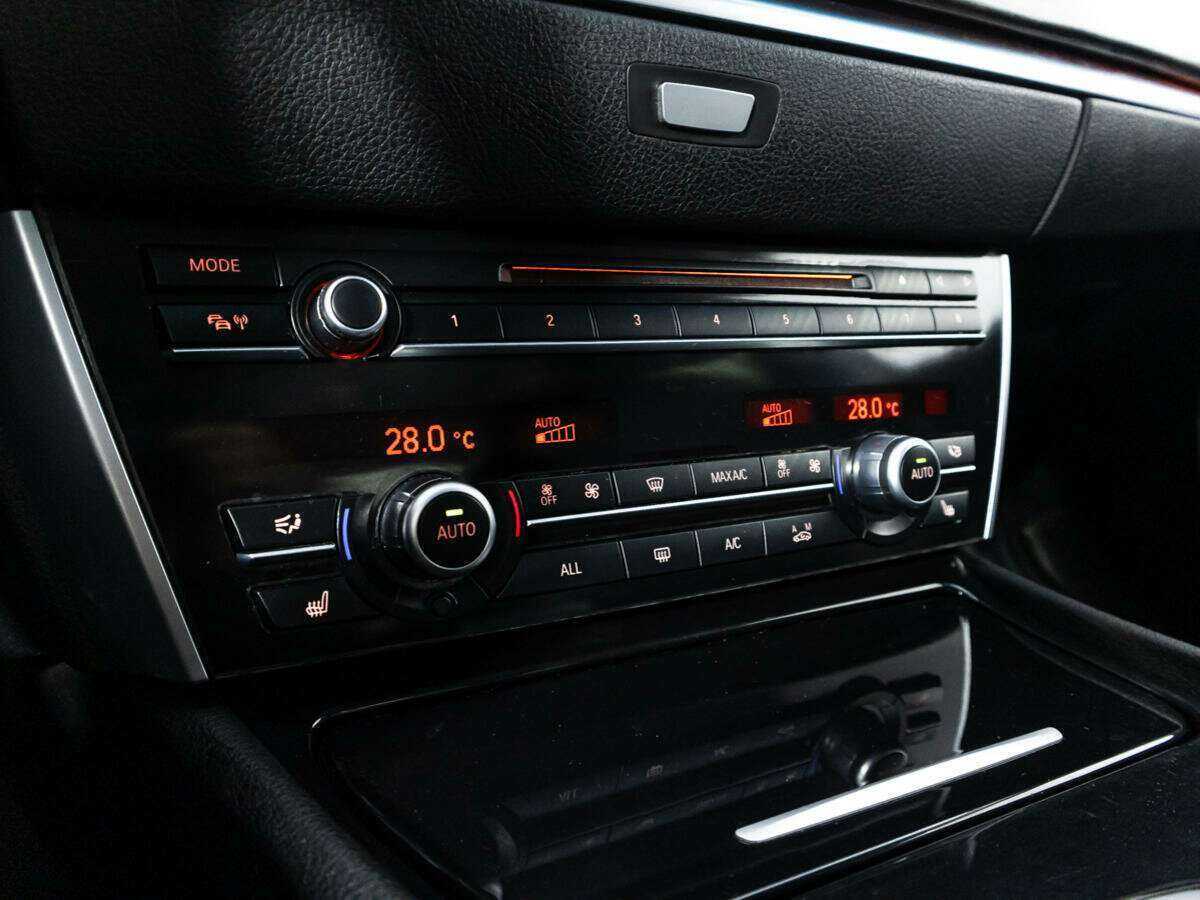 БМВ 5 серии б/у, 2012, Автоматическая. Фото: #16