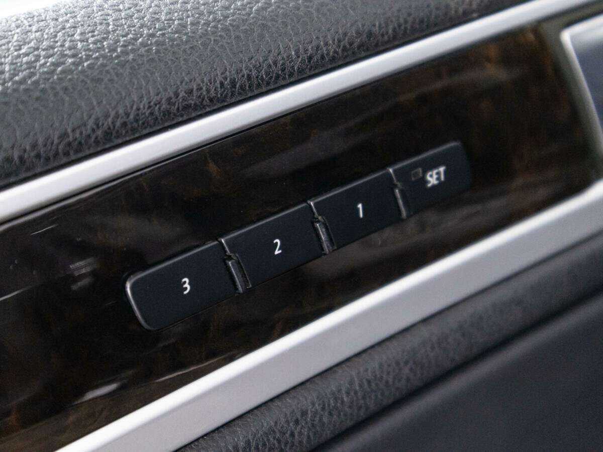 Фольксваген Туарег б/у, 2012, Автоматическая. Фото: #12